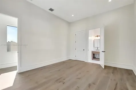 371 E Lakewood Road West Palm Beach FL 33405