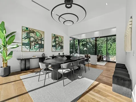 7910 Los Pinos Circle Coral Gables FL 33143