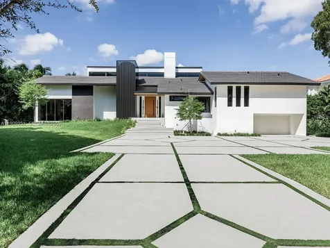 7910 Los Pinos Circle Coral Gables FL 33143