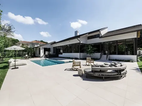 7910 Los Pinos Circle Coral Gables FL 33143
