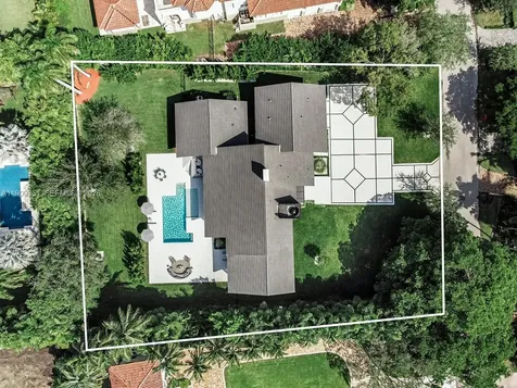7910 Los Pinos Circle Coral Gables FL 33143