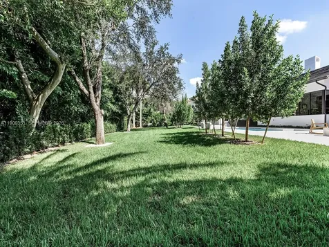 7910 Los Pinos Circle Coral Gables FL 33143