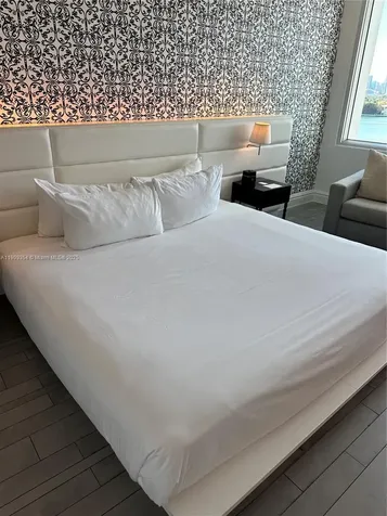 1100 West Avenue Miami Beach FL 33139