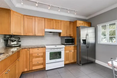 4020 Crystal Lake Drive Deerfield Beach FL 33064