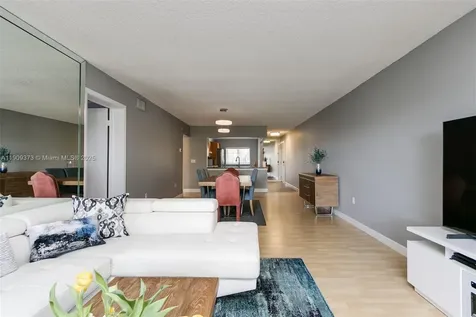 4020 Crystal Lake Drive Deerfield Beach FL 33064