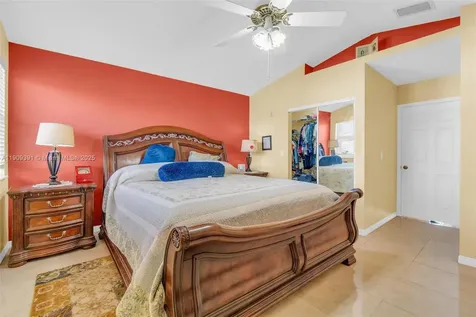18865 NW 1st Street Pembroke Pines FL 33029