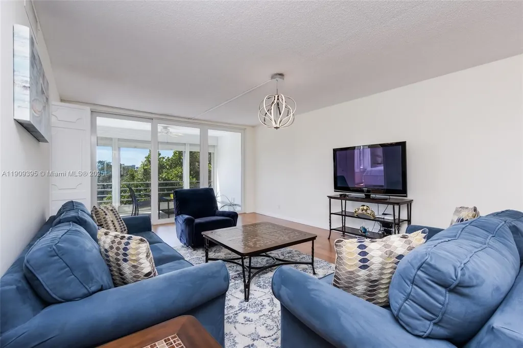 2671 S Course Drive Pompano Beach FL 33069