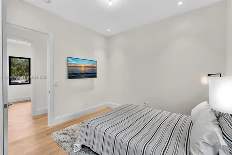 13045 Coronado Terrace North Miami FL 33181
