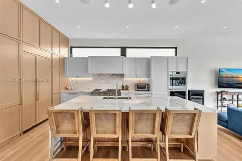 13045 Coronado Terrace North Miami FL 33181