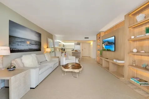 102 24th Street Miami Beach FL 33139