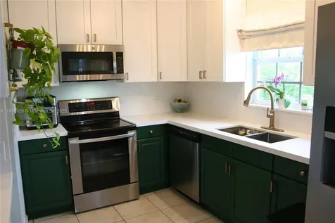 150 Peace Avenue Key Largo FL 33037