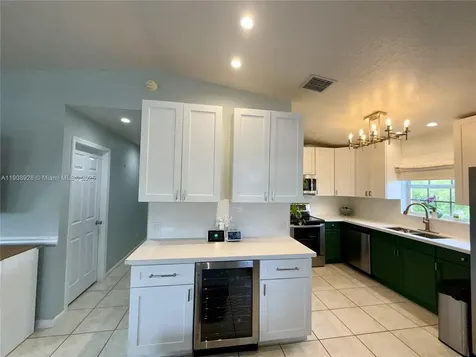 150 Peace Avenue Key Largo FL 33037