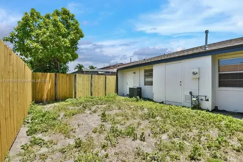 18947 NW 45th Avenue Miami Gardens FL 33055
