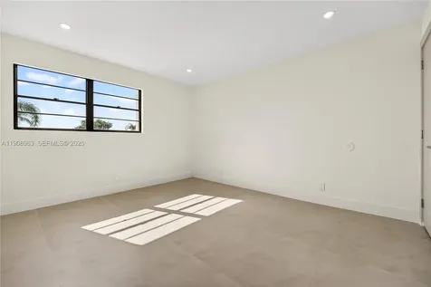 6243 NW 171st Street Hialeah FL 33015