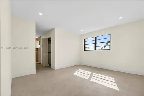 6243 NW 171st Street Hialeah FL 33015