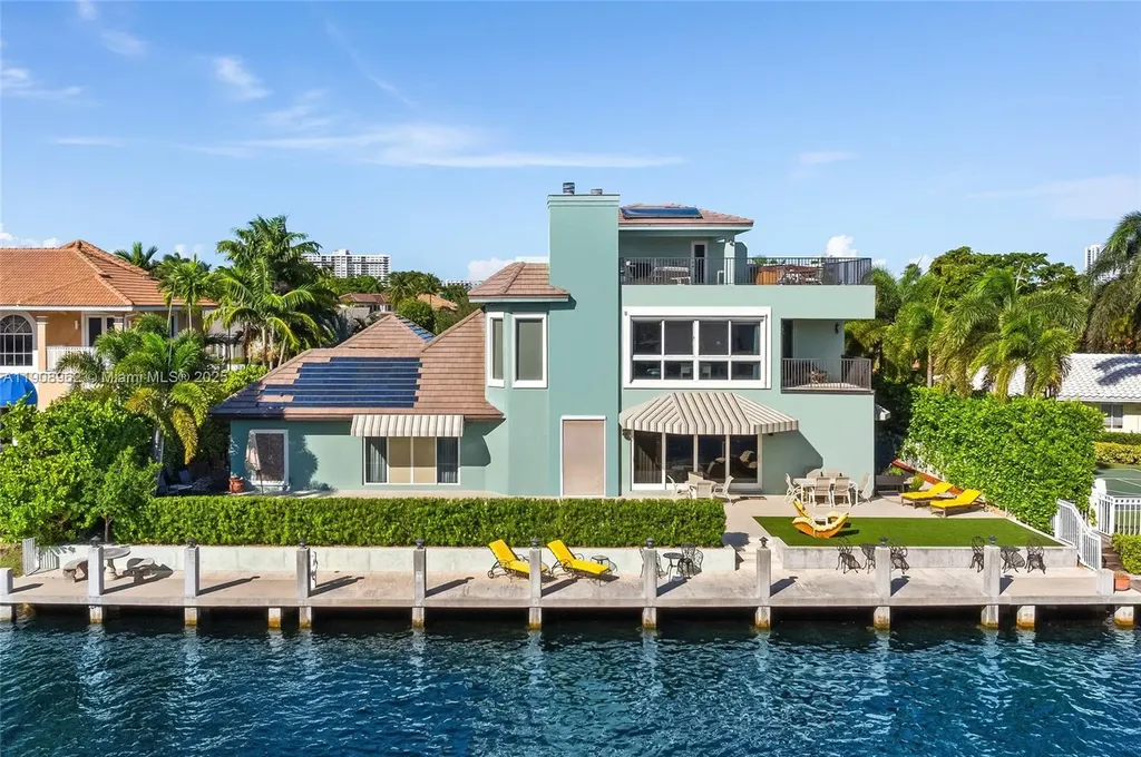 70 Bay Colony Lane Fort Lauderdale FL 33308