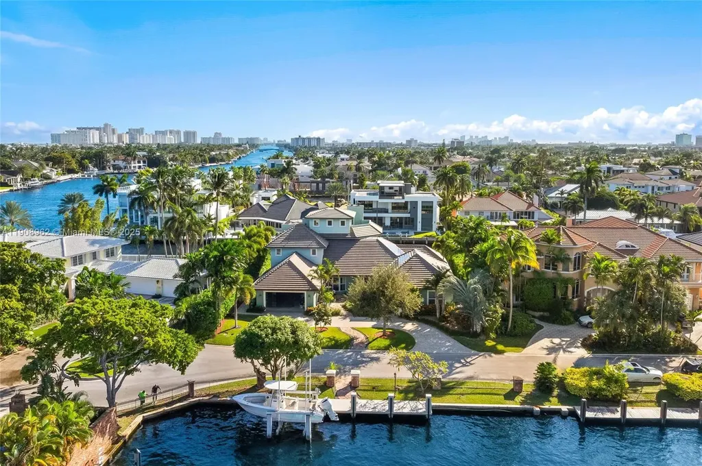 70 Bay Colony Lane Fort Lauderdale FL 33308