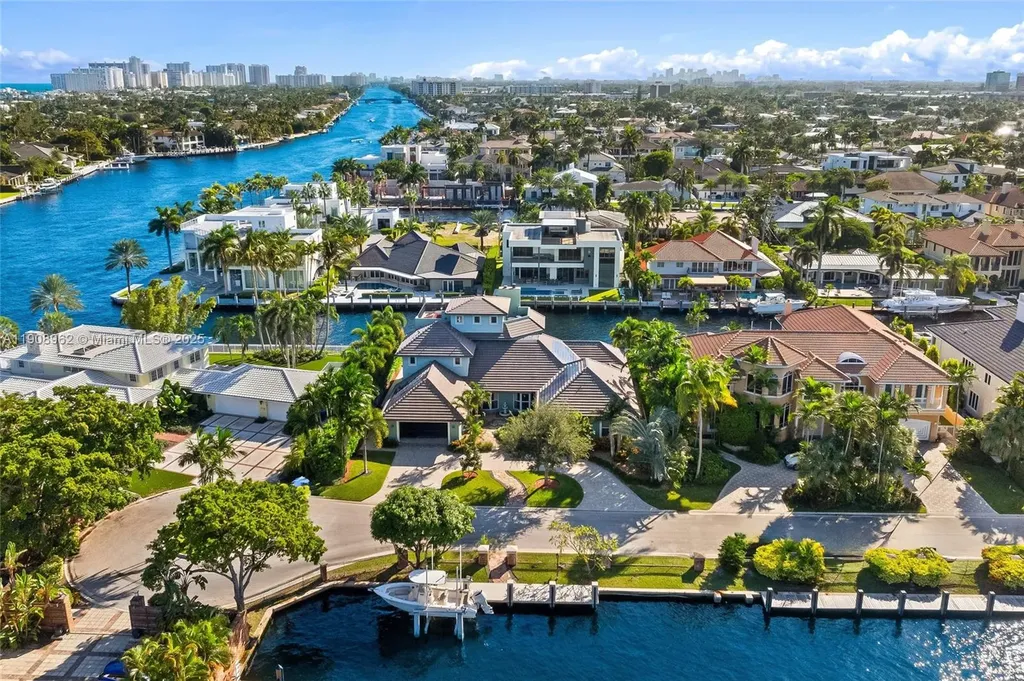 70 Bay Colony Lane Fort Lauderdale FL 33308