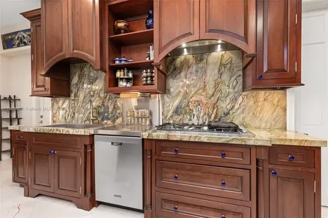 70 Bay Colony Lane Fort Lauderdale FL 33308