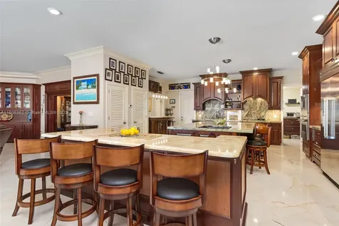 70 Bay Colony Lane Fort Lauderdale FL 33308