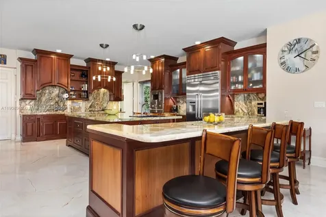 70 Bay Colony Lane Fort Lauderdale FL 33308
