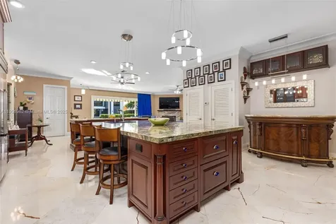 70 Bay Colony Lane Fort Lauderdale FL 33308