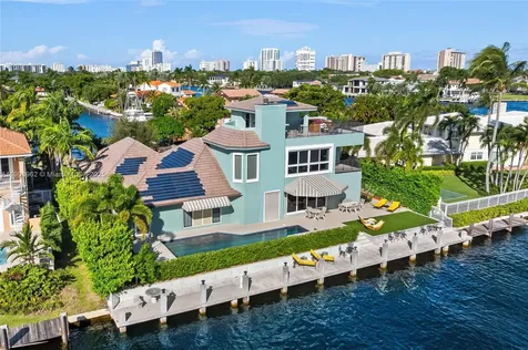 70 Bay Colony Lane Fort Lauderdale FL 33308