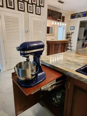 70 Bay Colony Lane Fort Lauderdale FL 33308