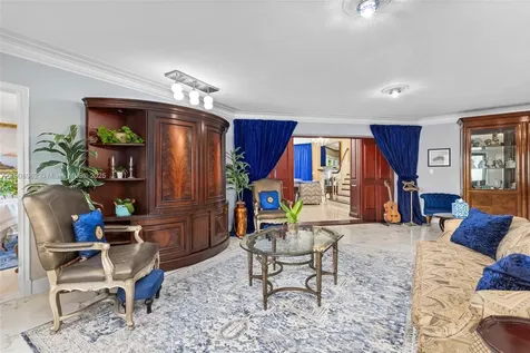 70 Bay Colony Lane Fort Lauderdale FL 33308