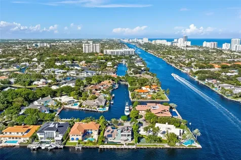 70 Bay Colony Lane Fort Lauderdale FL 33308