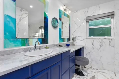70 Bay Colony Lane Fort Lauderdale FL 33308