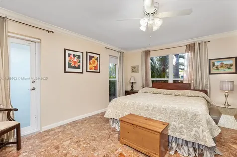 70 Bay Colony Lane Fort Lauderdale FL 33308