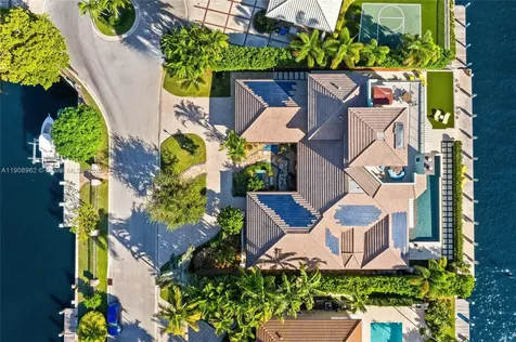 70 Bay Colony Lane Fort Lauderdale FL 33308