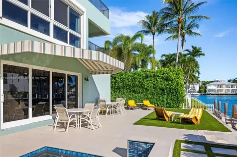 70 Bay Colony Lane Fort Lauderdale FL 33308