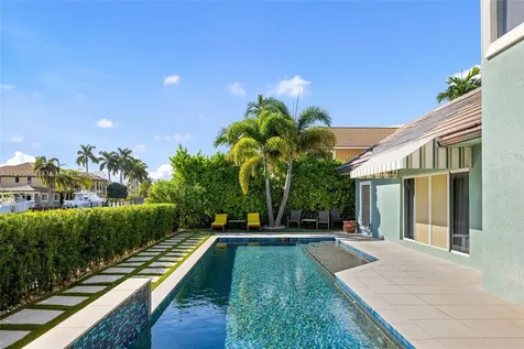 70 Bay Colony Lane Fort Lauderdale FL 33308