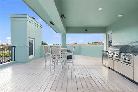 70 Bay Colony Lane Fort Lauderdale FL 33308