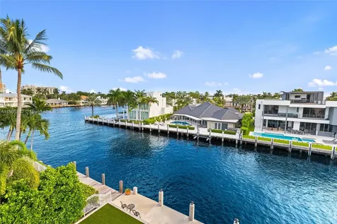 70 Bay Colony Lane Fort Lauderdale FL 33308