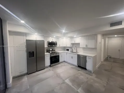 8600 SW 133 Avenue Road Miami FL 33183