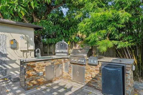 155 NW 124th Street North Miami FL 33168