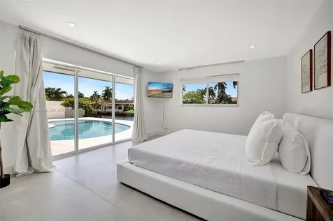 1448 NE 57th Place Fort Lauderdale FL 33334