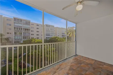 619 NE 14th Avenue Hallandale Beach FL 33009