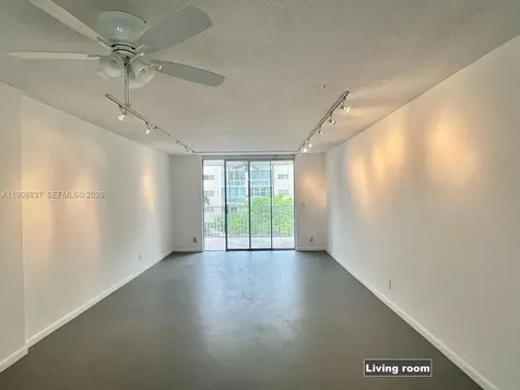 619 NE 14th Avenue Hallandale Beach FL 33009