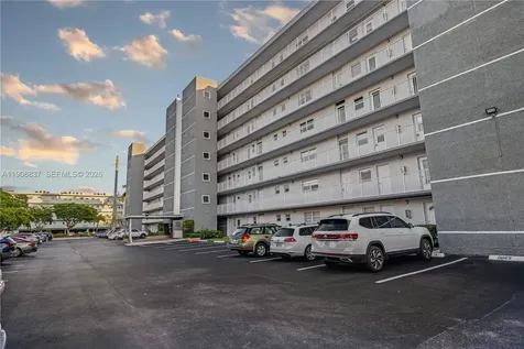 619 NE 14th Avenue Hallandale Beach FL 33009