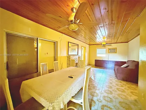 880 E 28th Street Hialeah FL 33013
