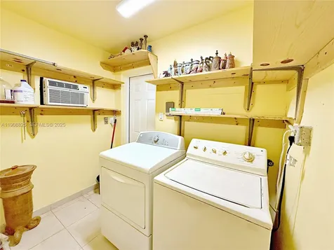 880 E 28th Street Hialeah FL 33013