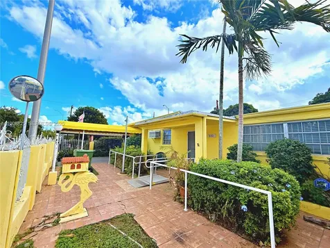 880 E 28th Street Hialeah FL 33013
