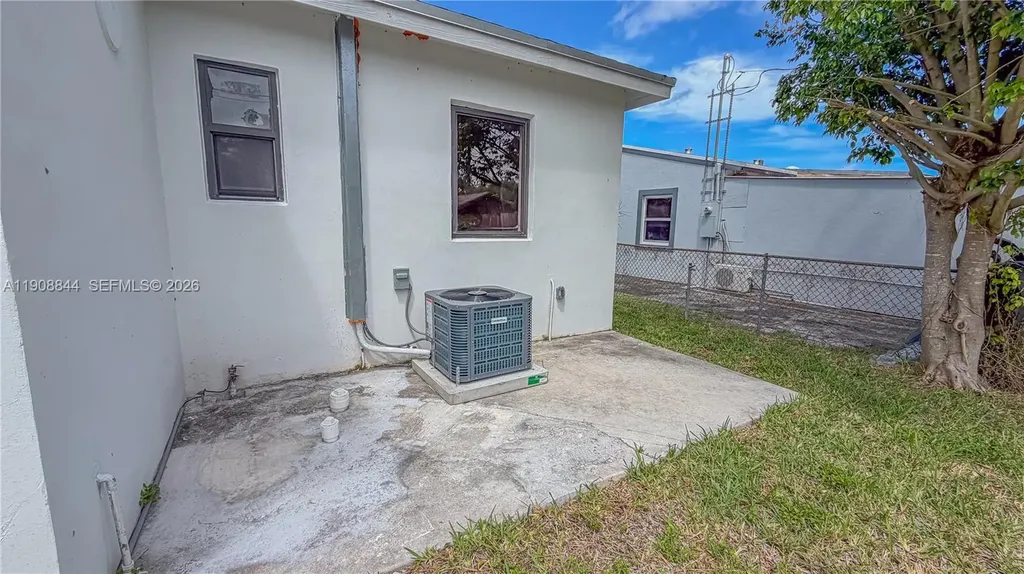 2462 Johnson Street Hollywood FL 33020