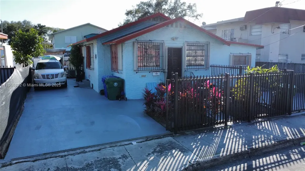 1832 SW 3rd Street Miami FL 33135