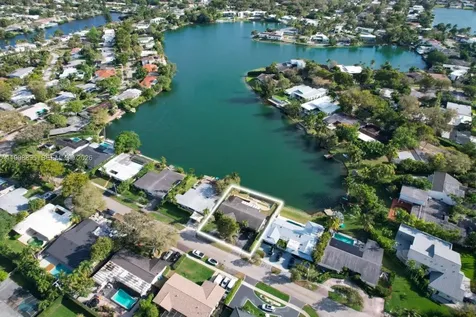 2010 NE 196th Terrace North Miami Beach FL 33179