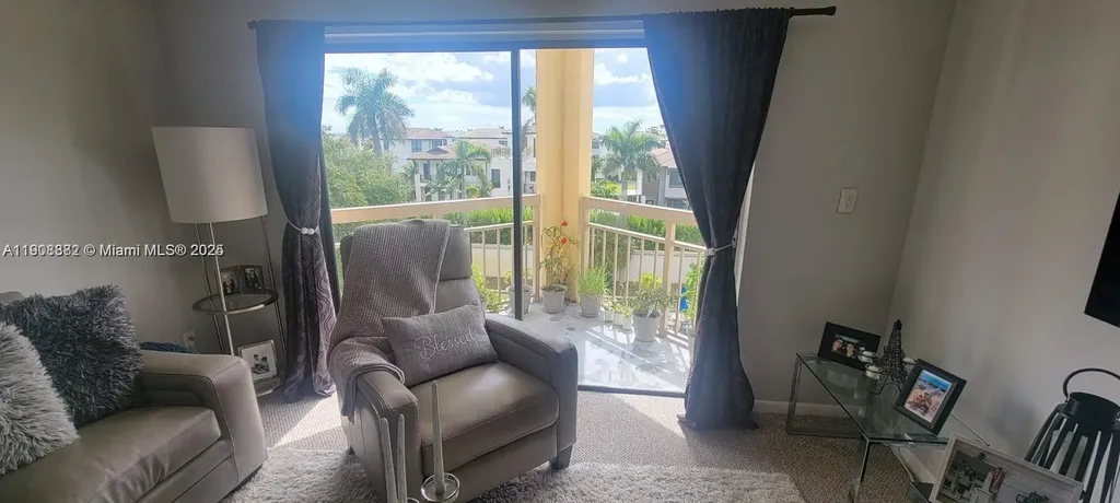 8290 Lake Drive Doral FL 33166